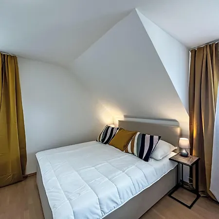 Mina By Interhome * Velden am Woerthersee